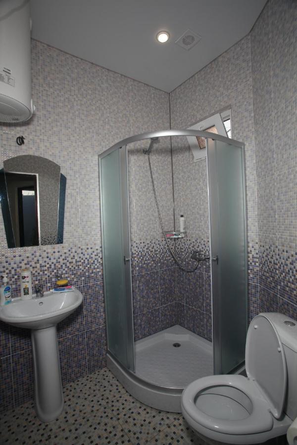 Hotel John'S Suchumi Zewnętrze zdjęcie